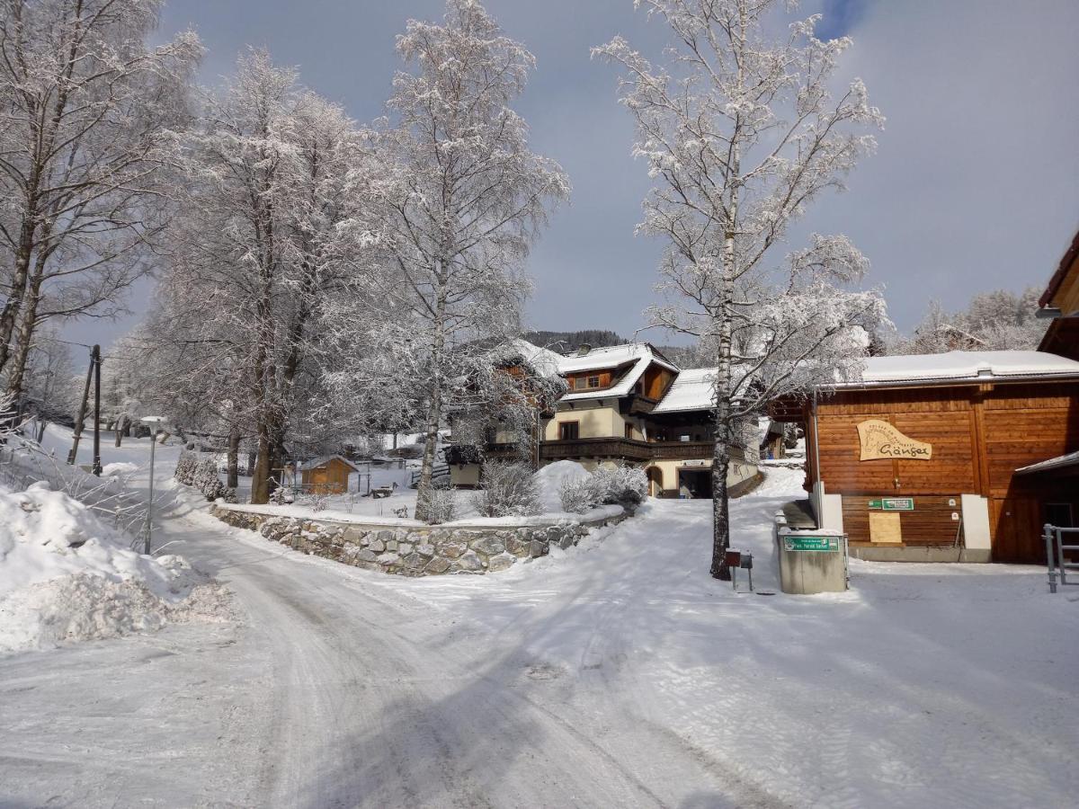 Urlaub Am Bauernhof Gaenser Sankt Peter am Kammersberg Dış mekan fotoğraf